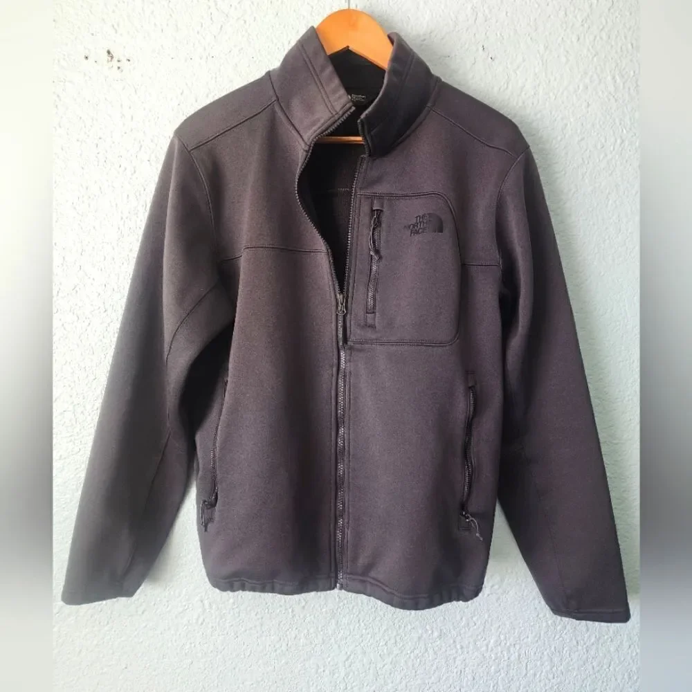 The North Face Men's Black Jacket Zip Up